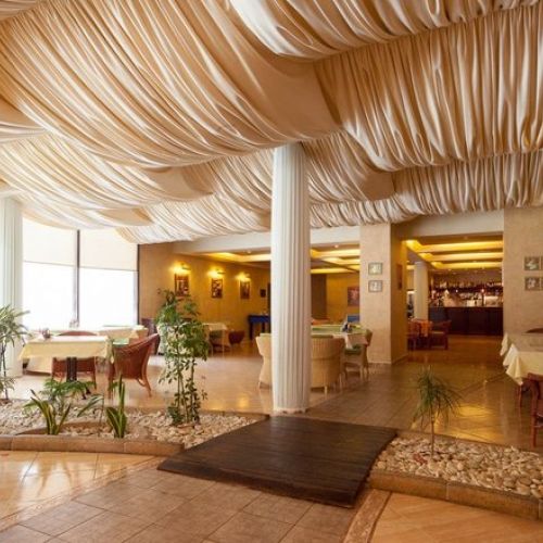 *Отель "Arthurs Spa Hotel by Mercure" / "Артурс СПА отель от Меркюр"